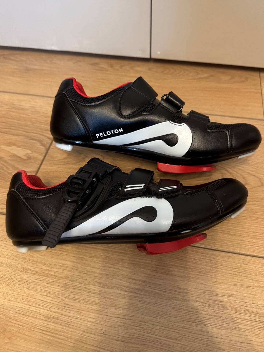 Peloton Cycling Bike Shoes Black Red w/ Cleats Size EU 40